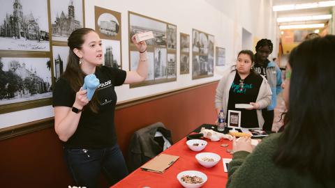 Middle school students had the opportunity to learn about anthropology from a professor at The Ohio State University. (Photo by Alli Mullikin for Robb McCormick Photography. Courtesy of COSI)